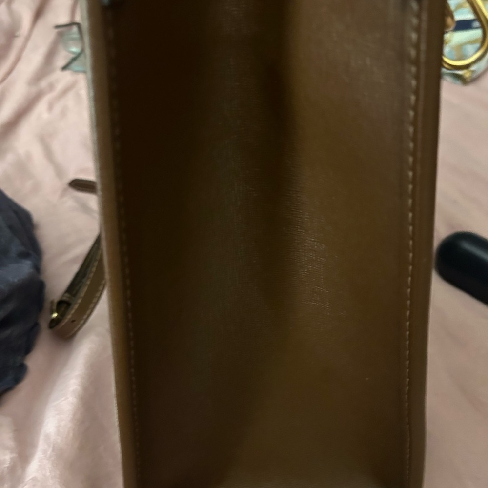 Purse with strap. - Picture 5 of 9